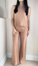 Raw Edge Detail Pant