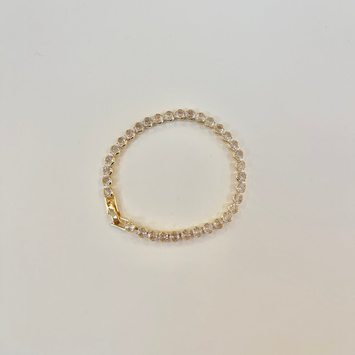 Round Bezel Tennis Chain Bracelet